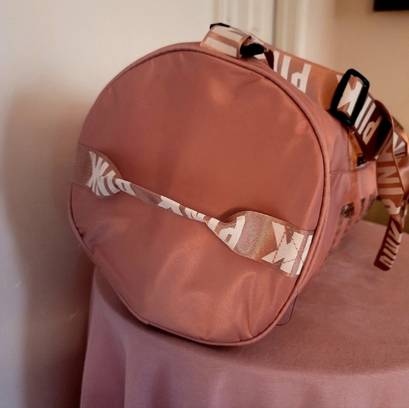 NEW Pink Duffle Bag- Light Lavendar Baby Pink - Picture 3 of 3